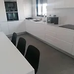 Minimalista Centenario Apartmán *